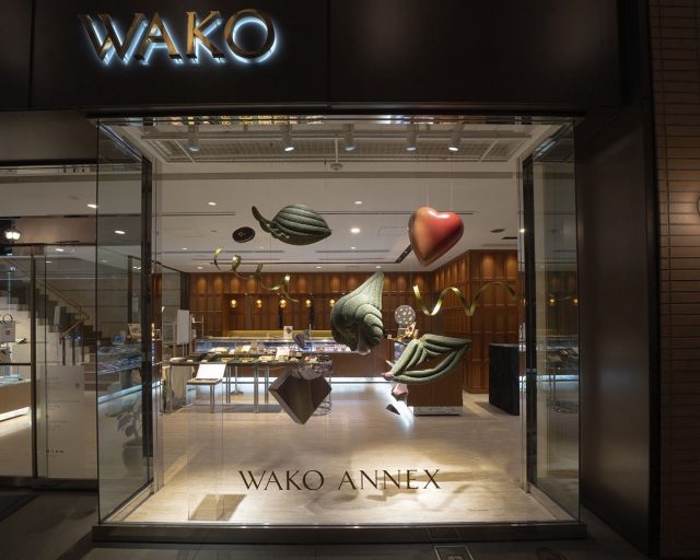 銀座・和光アネックス ティーサロン のディスプレイを学生がデザイン 。